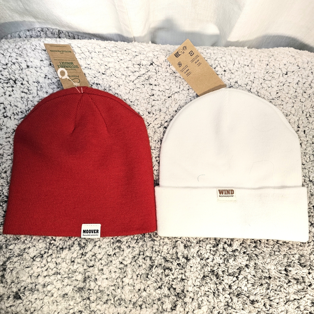 Nwt 2 Atlantis One Size Fits All Stocking Hats
